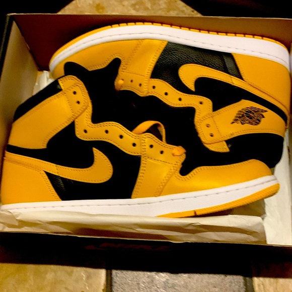 red blue and white air jordan 1